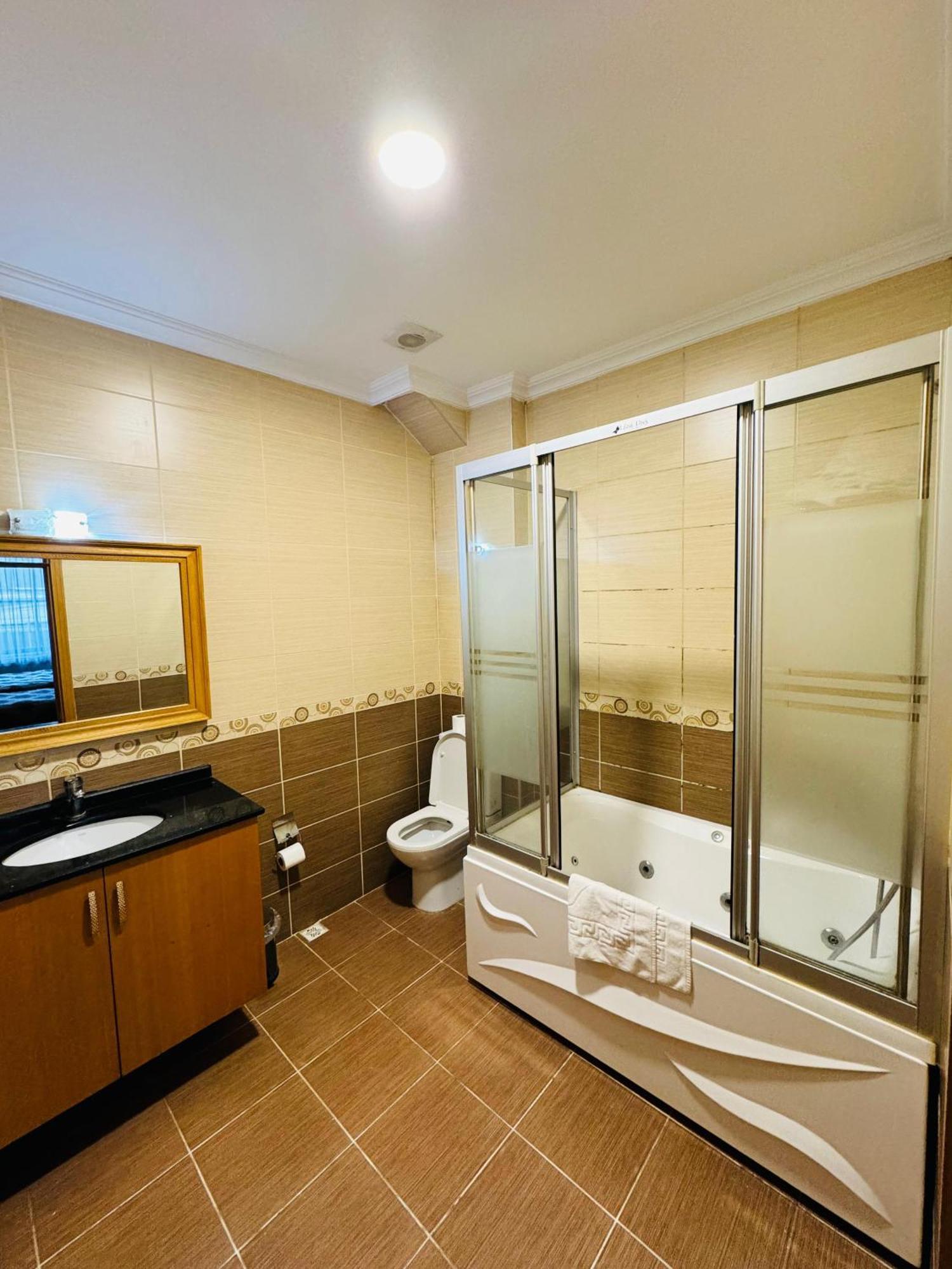 Grand Papirus Hotel Istanbul Exterior photo